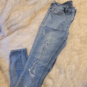 Maurices ripped skinny jeans